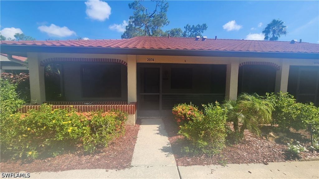 2074 Pine Isle Ln 2074, Naples