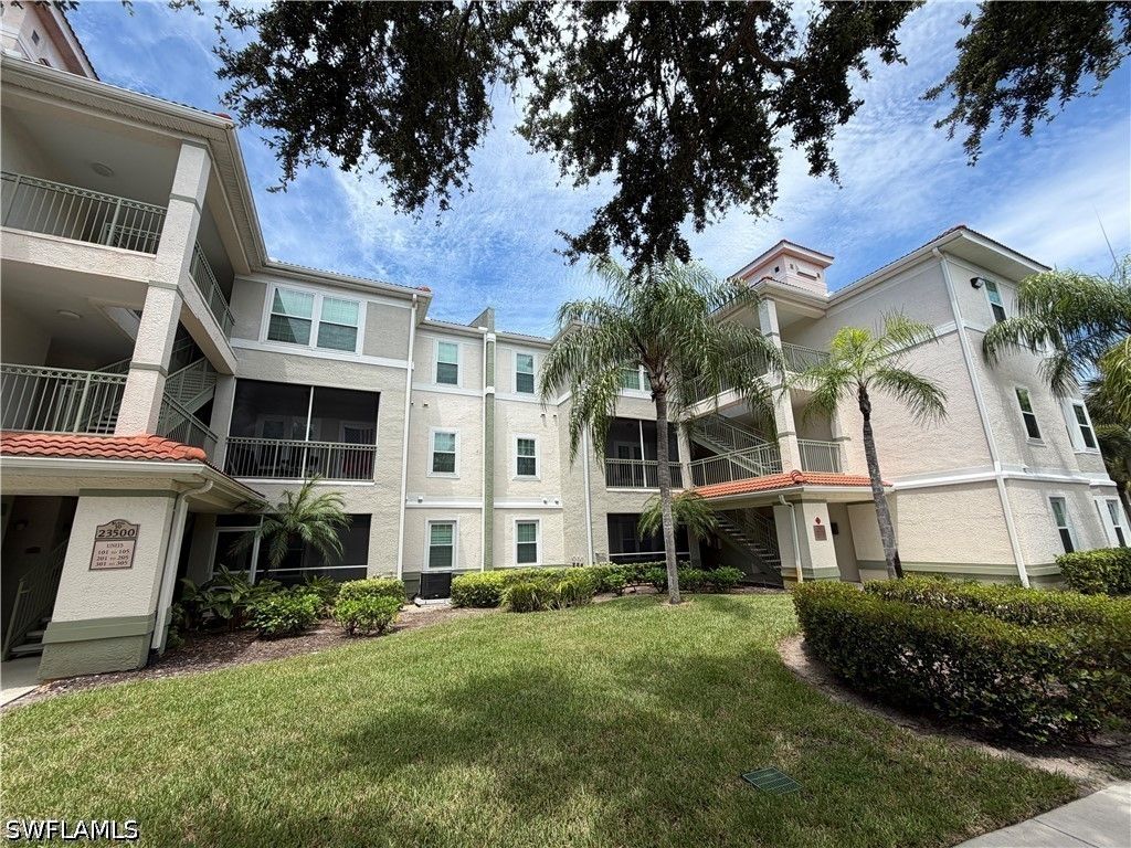 23500 Walden Center Dr 309, Estero