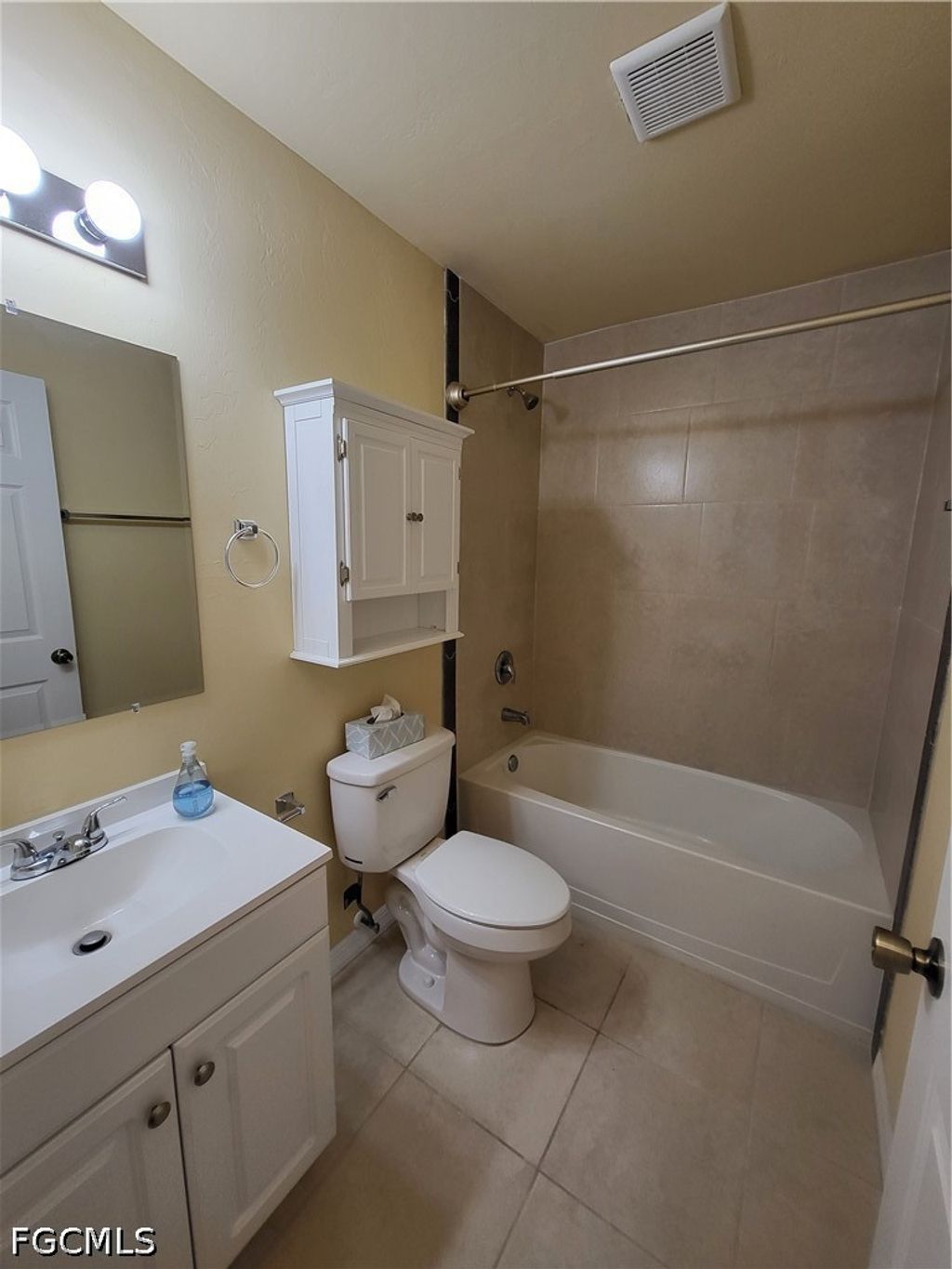 4525 Sw 8th Pl, Cape Coral