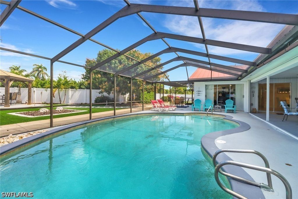 701 N Barfield Dr, Marco Island
