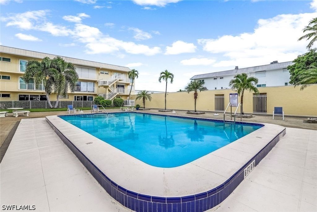1100 8th Ave S H227, Naples