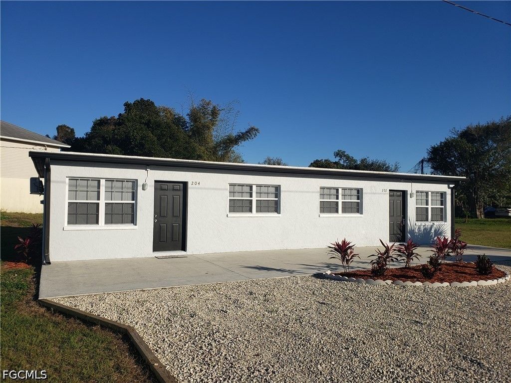 204 1st St, Fort Myers
