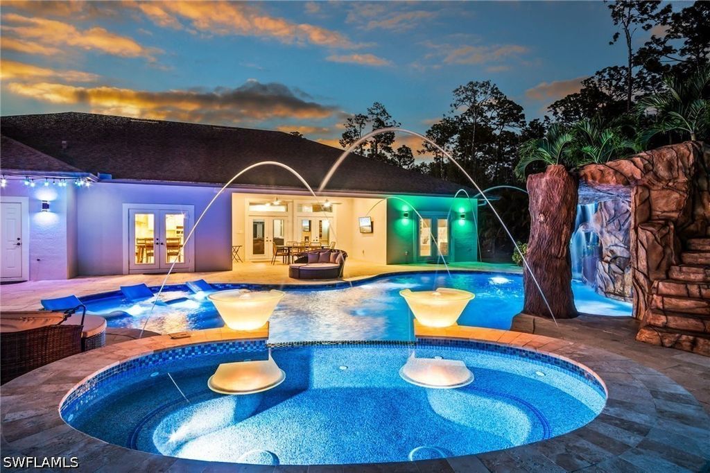 5420 Boxwood Way, Naples