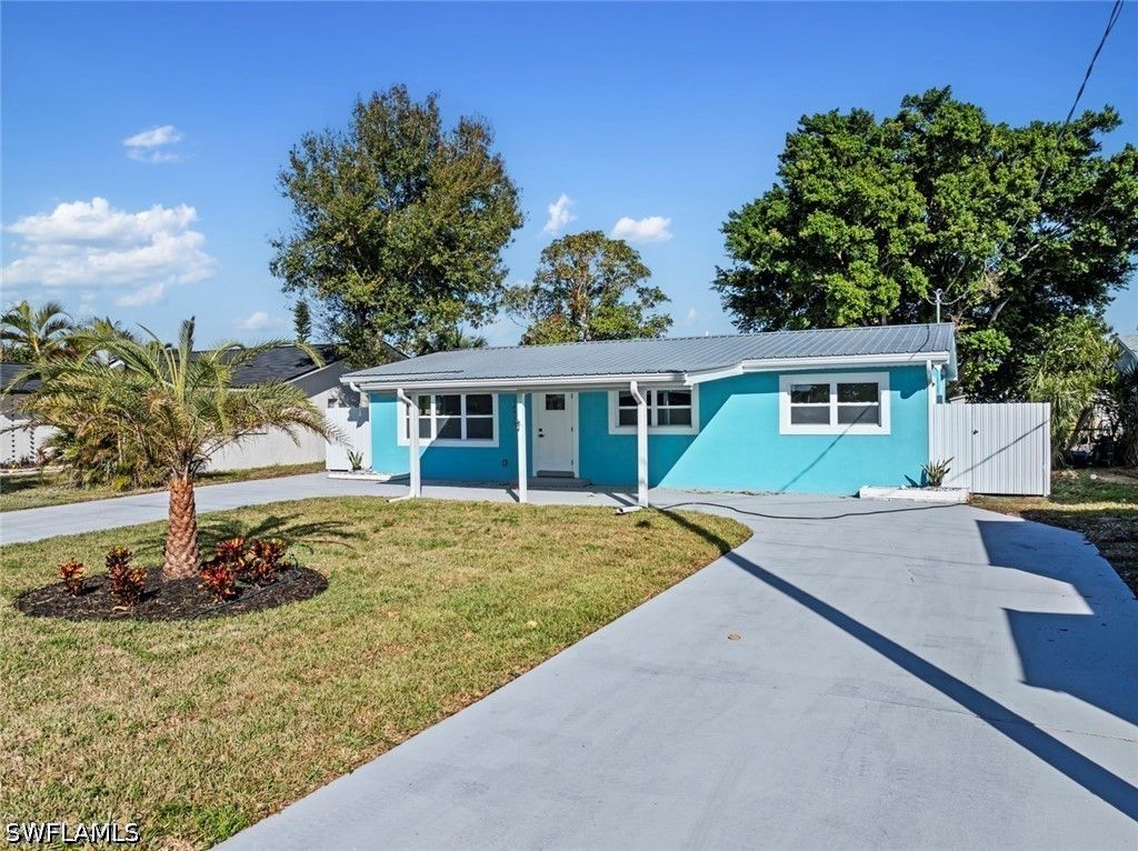 12511 Davis Blvd, Fort Myers