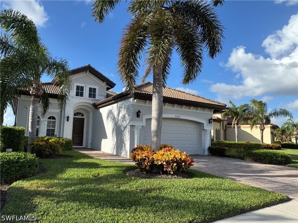 6557 Caldecott Dr, NAPLES