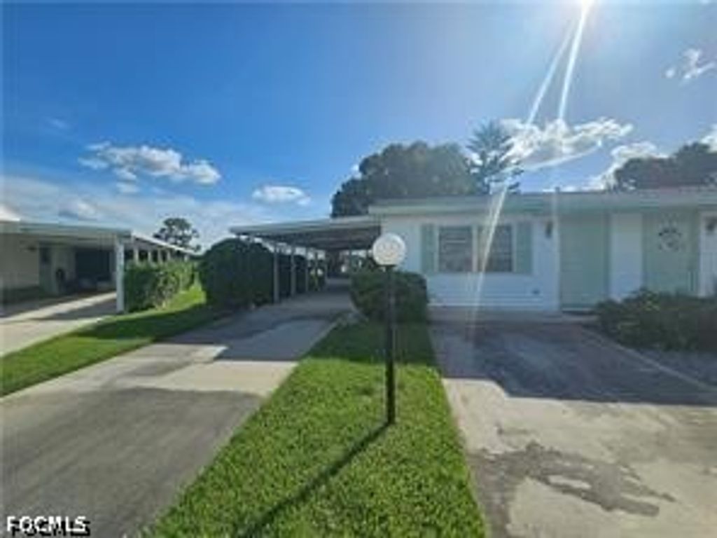34 Desert Candle Cir, Lehigh Acres