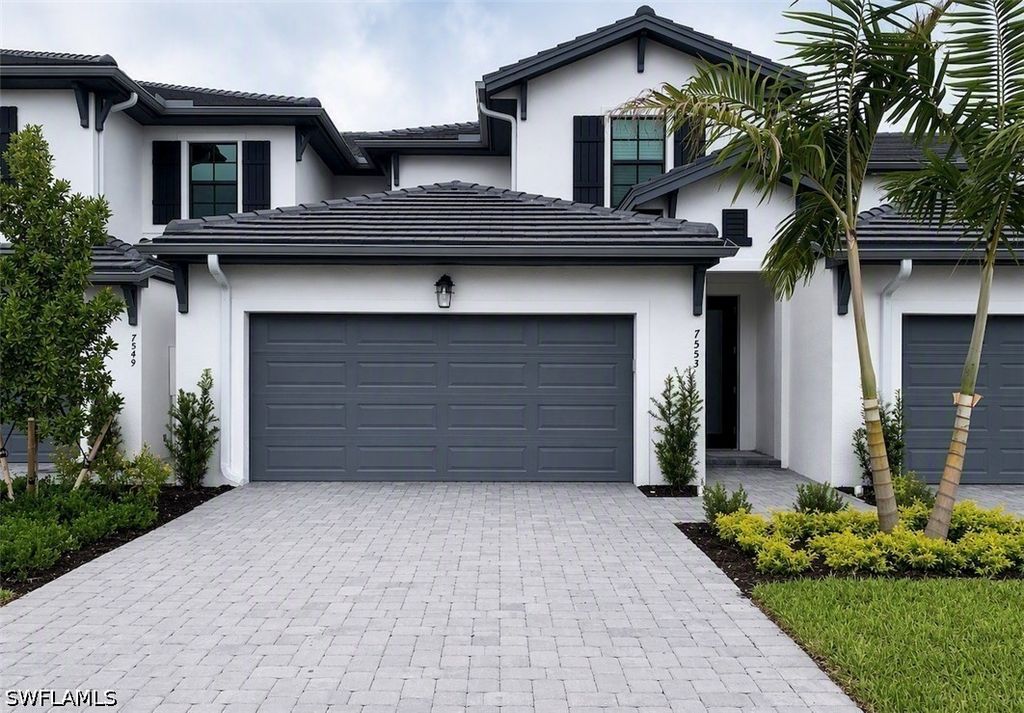 7553 Carnegie Way, Naples