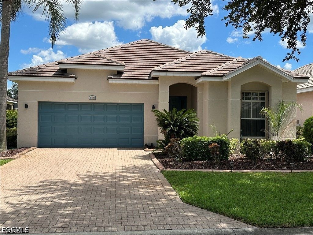 2323 Bainmar Dr, Lehigh Acres