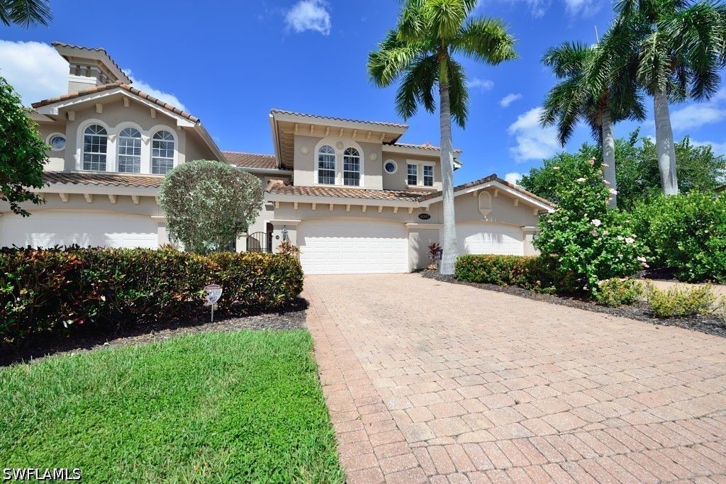 9097 Cherry Oaks Trl 102, Naples