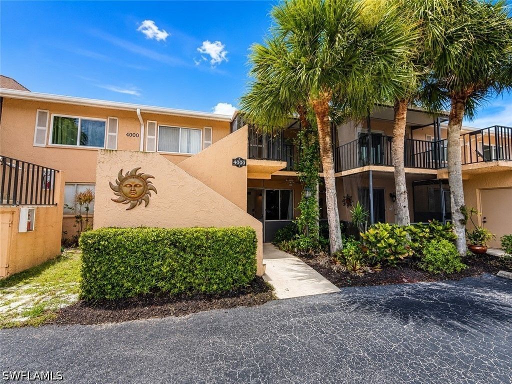4000 Ice Castle Way 5, Naples