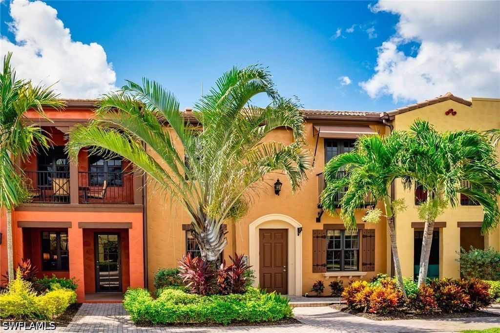 8986 Cambria Cir 2203, Naples