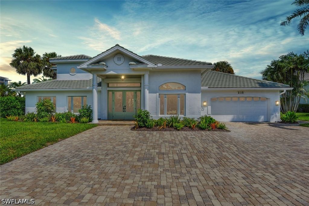 215 Mooring Line Dr, Naples