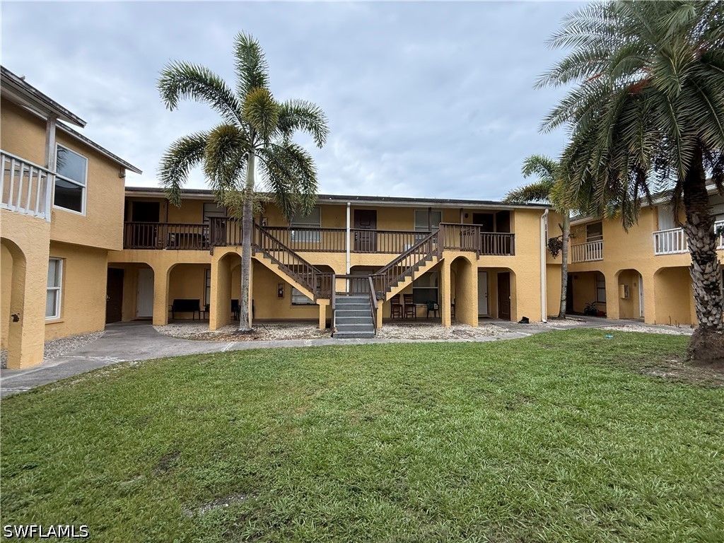 3950 Lora St 109, Fort Myers