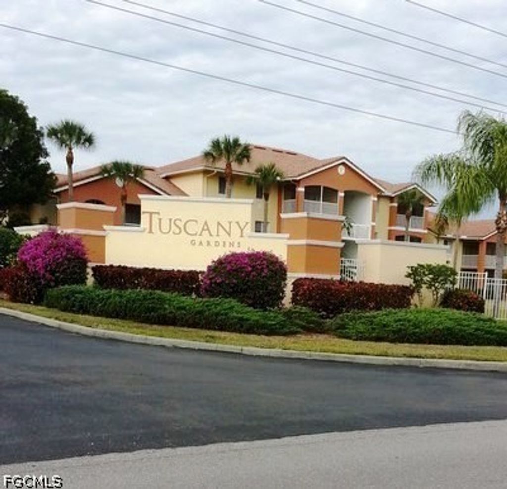 6481 Aragon Way 303, Fort Myers