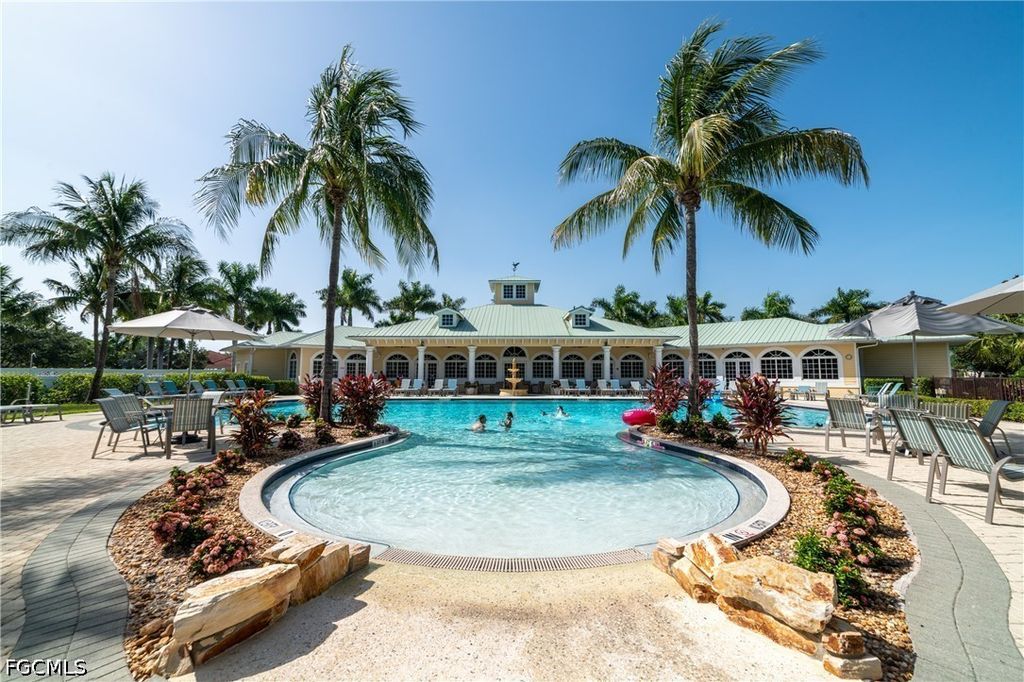 13042 Sail Away St, North Fort Myers