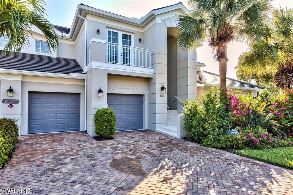 9657 Cypress Hammock Cir 202, Estero