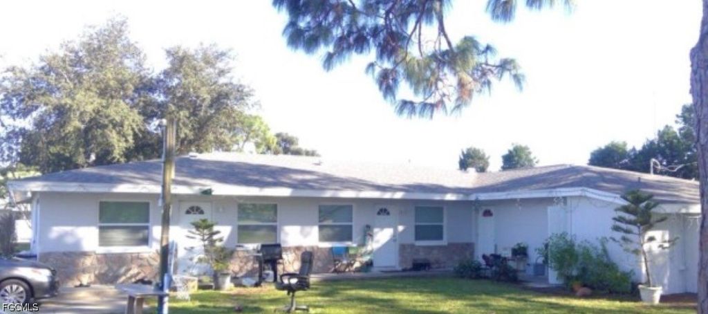 11461 Char Ann Dr A, Fort Myers