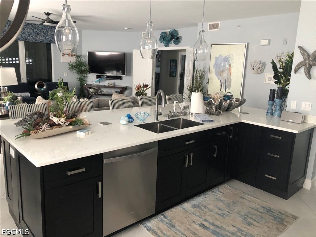 11021 Gulf Reflections Dr 101, Fort Myers