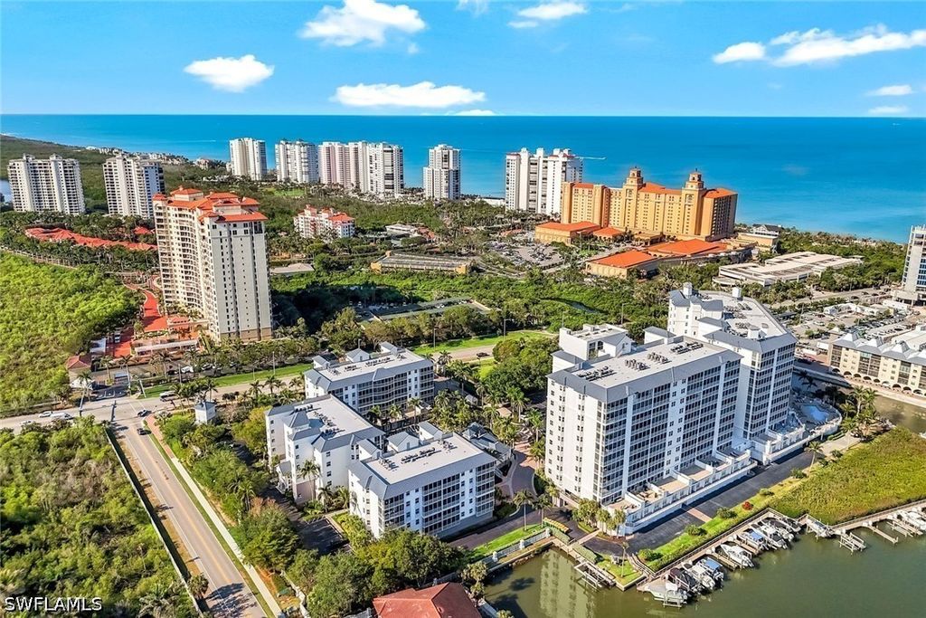 400 Flagship Dr 402, Naples