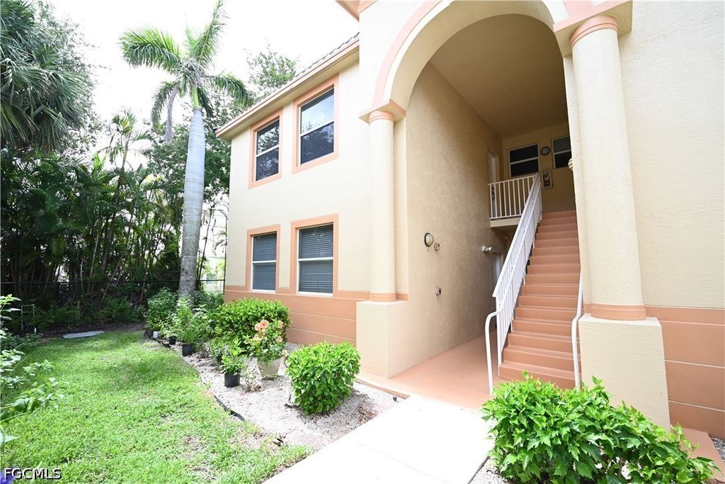 15449 Bellamar Cir 1221, Fort Myers