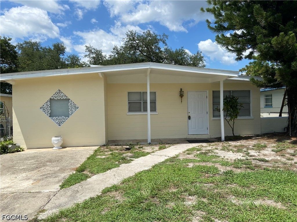 3243 C St, Fort Myers