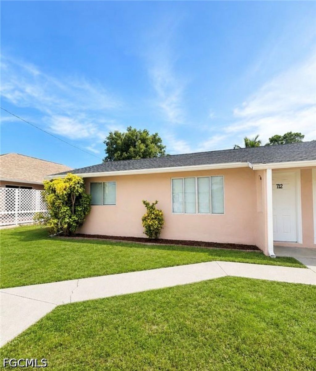 712 Sw 3rd Ct, Cape Coral