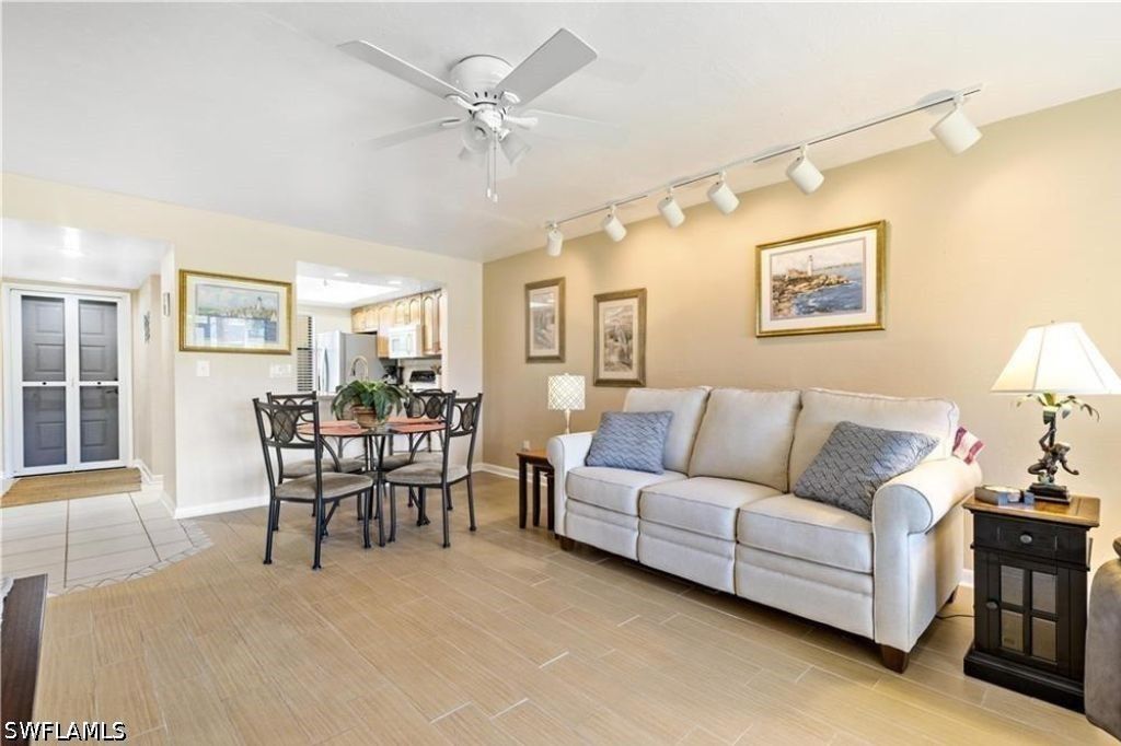 8445 Charter Club Cir 3, Fort Myers