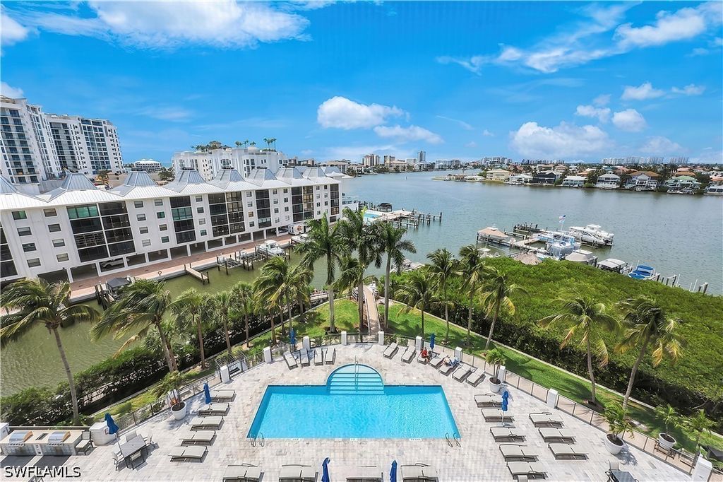 400 Flagship Dr 705, Naples