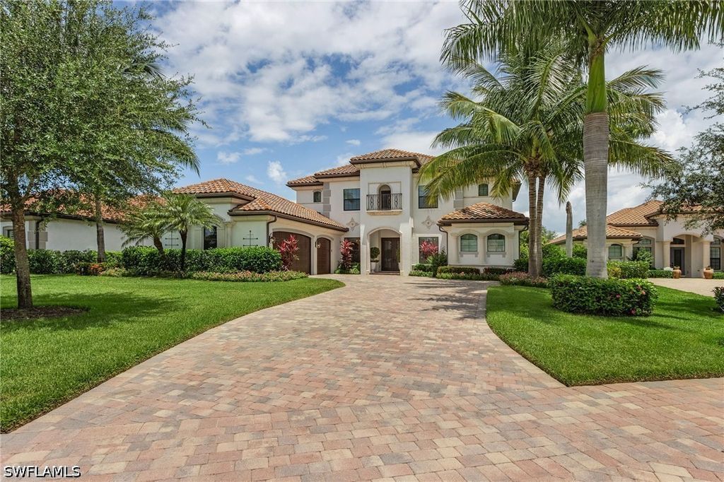 3423 Runaway Ct, Naples