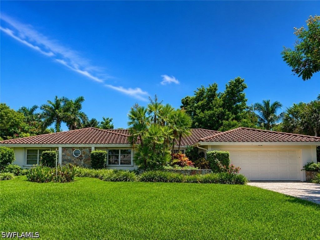 660 Regatta Rd, Naples
