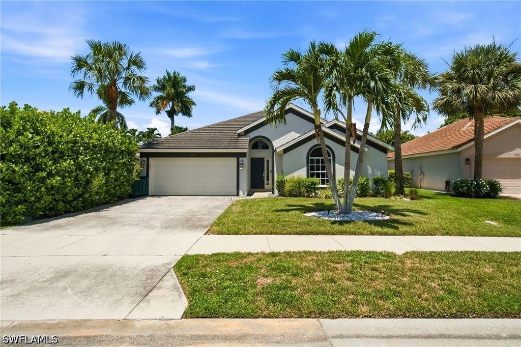 6988 Burnt Sienna Cir, Naples