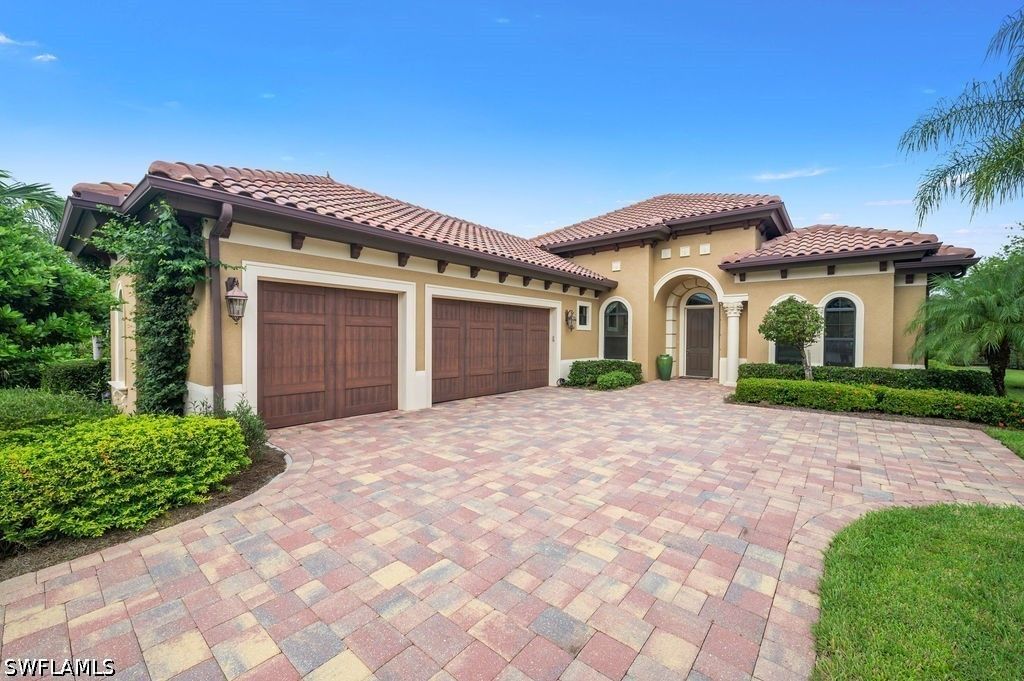 6315 Serano Way, Naples