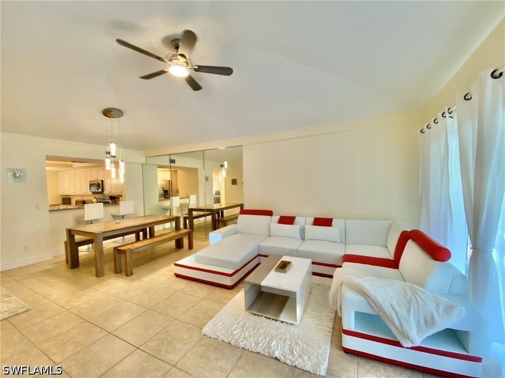 230 Sugar Pine Ln 230, Naples