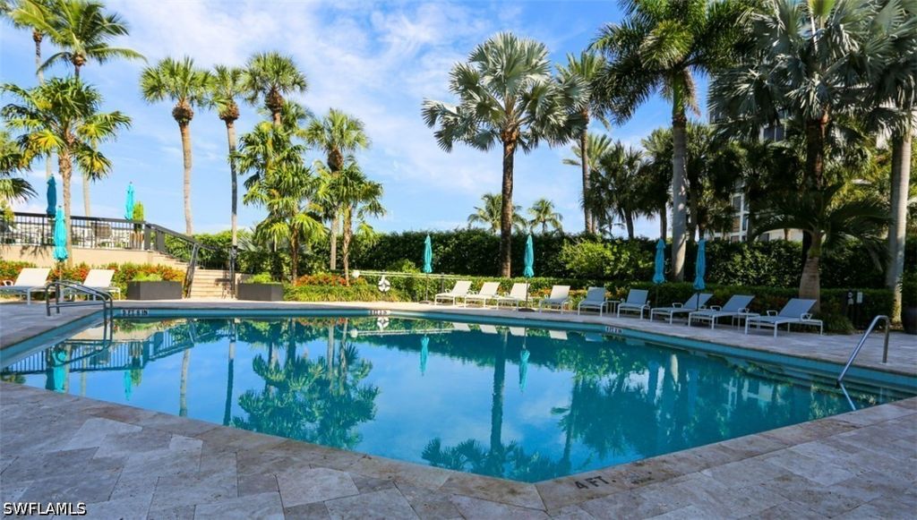 4551 Gulf Shore Blvd N 301, Naples