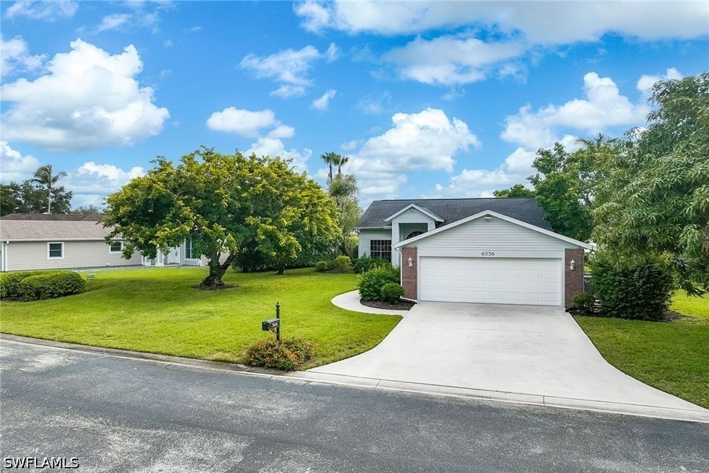 6536 Ilex Cir, Naples