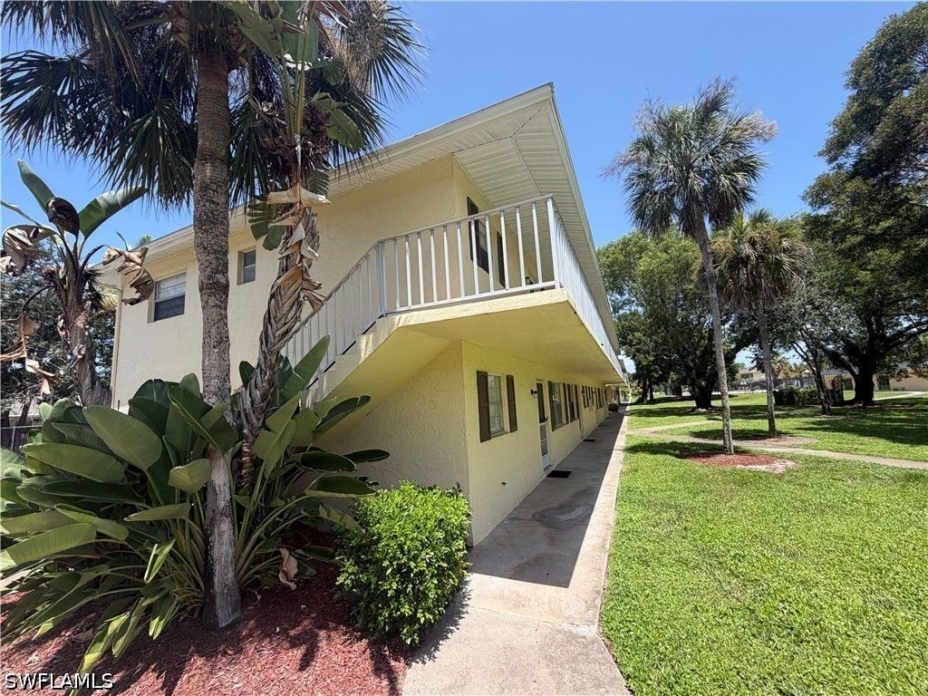 3325 Airport Rd N I1, Naples