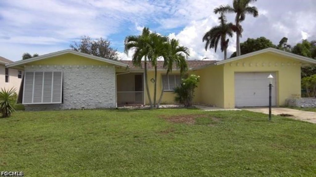 5365 Delano Ct, Cape Coral