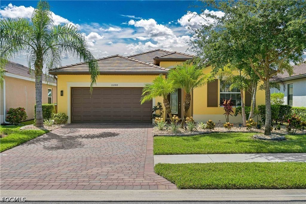 16088 Palmetto Prairie Dr, Alva