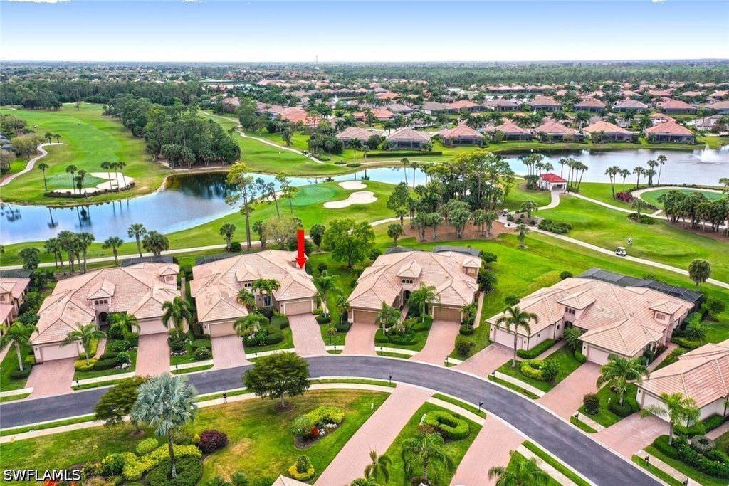 7563 Moorgate Point Way, Naples