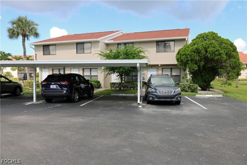 9639 Eaton Gardens Ln 2, Fort Myers