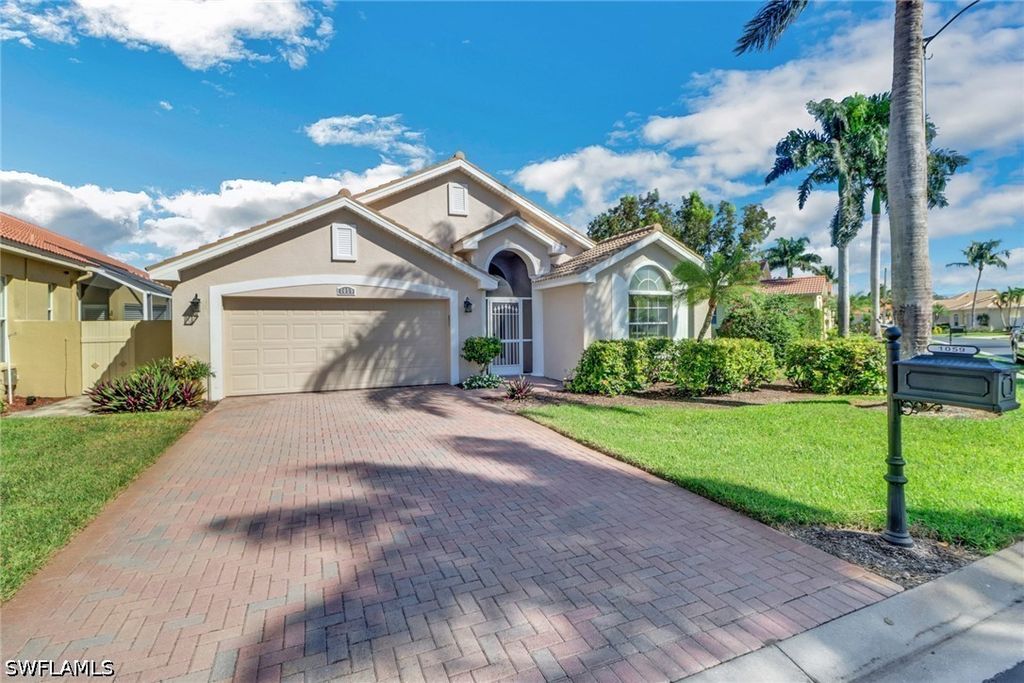 1059 Jardin Dr, Naples