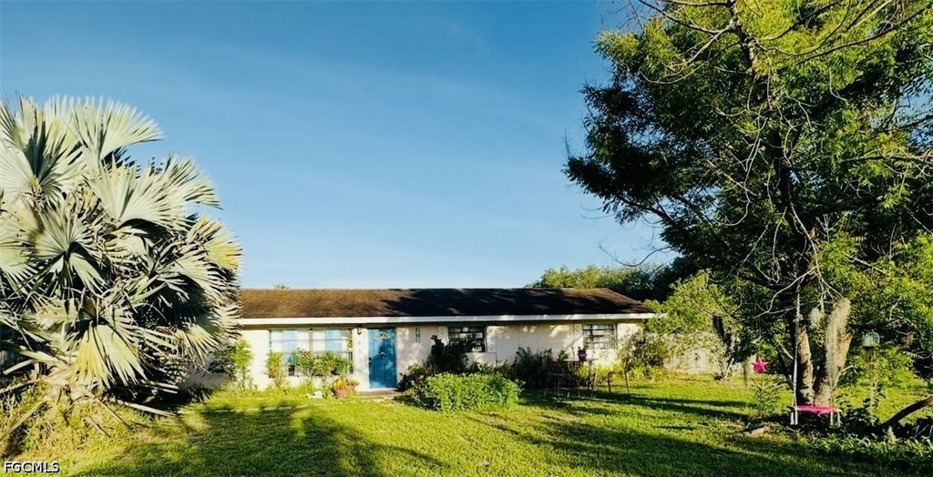 455 Trader Rd, Fort Denaud