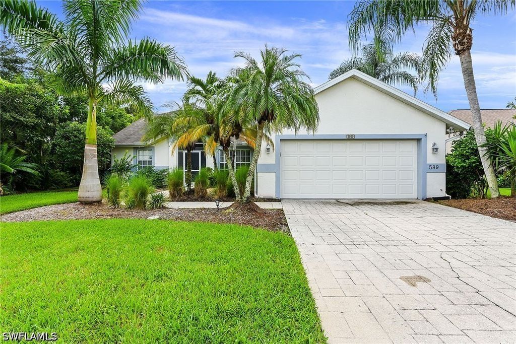 589 Lambton Ln, NAPLES