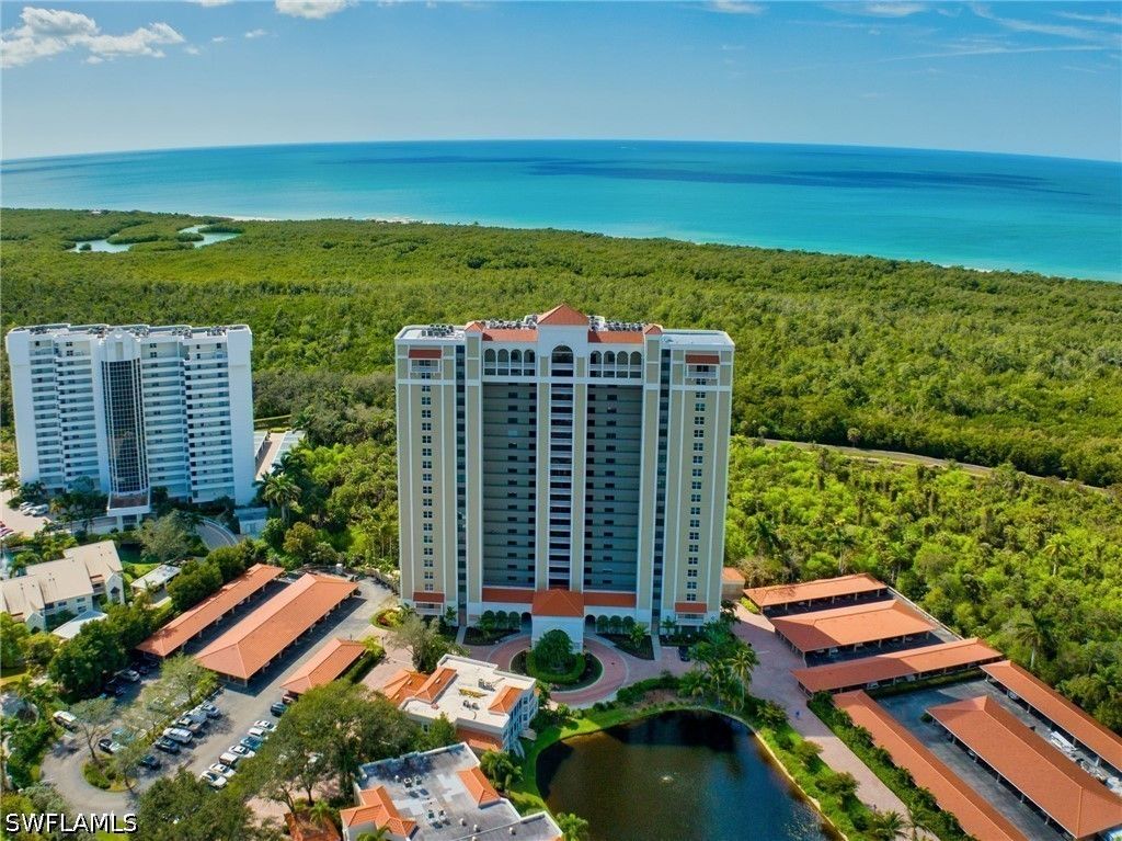 6585 Nicholas Blvd 1702, Naples