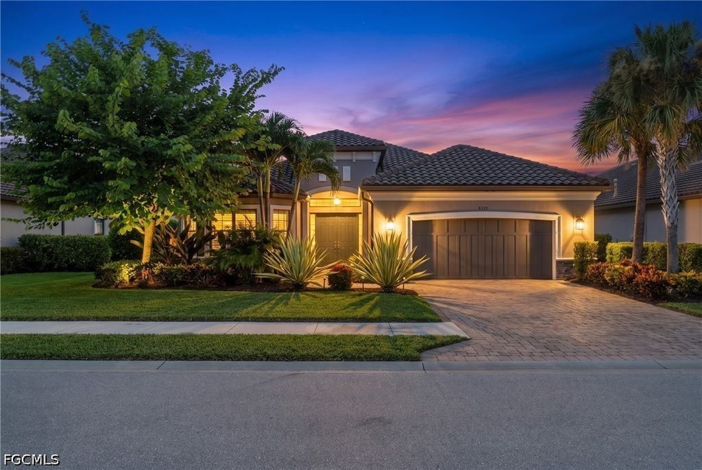 9235 Rialto Ln, NAPLES