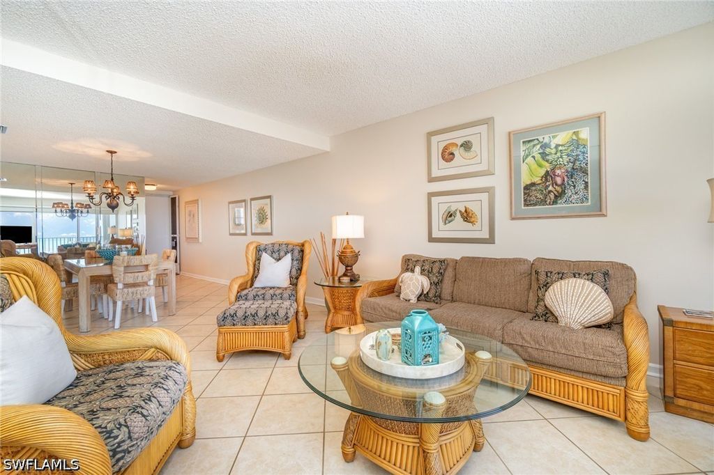 3443 Gulf Shore Blvd N 609, Naples