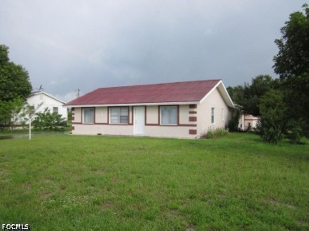 5300 5th St W, Lehigh Acres