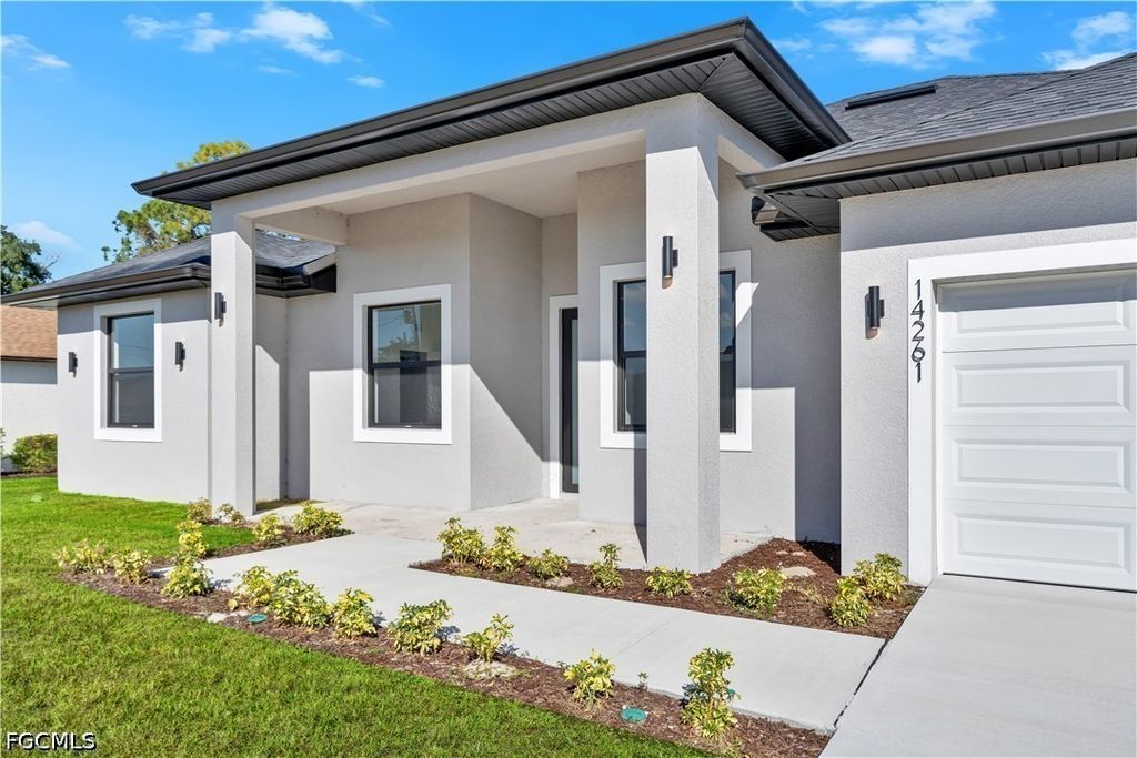 1144 Edelweiss St E, Lehigh Acres