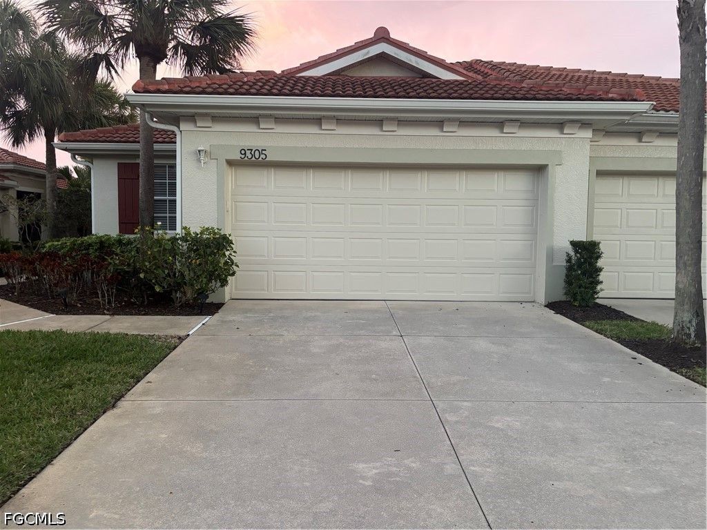 9305 Aviano Dr, Fort Myers