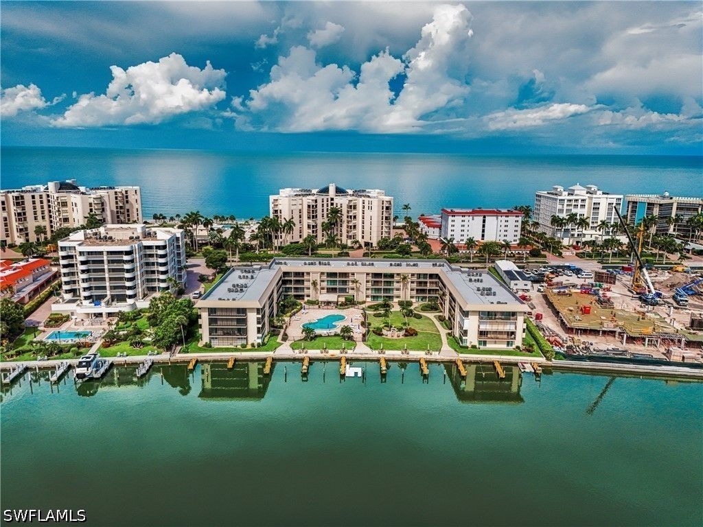 3200 Gulf Shore Blvd N 205, Naples